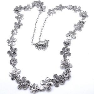 DAISY CHAIN Premier Designs long Necklace